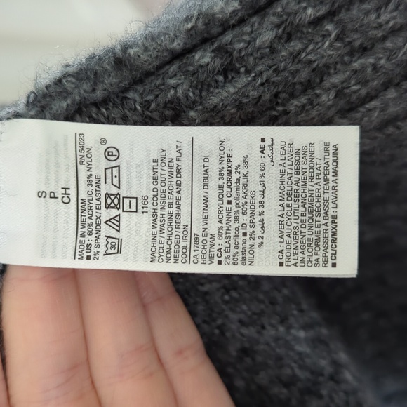 Old Navy Knit cardigan - Picture 3 of 4